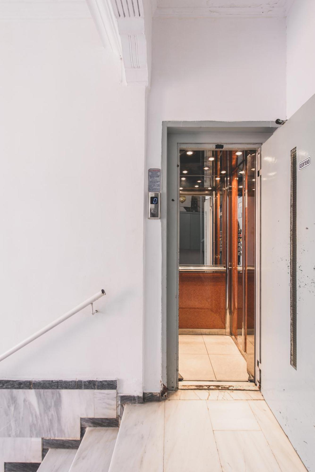Luxury Flat In Historical Athens-Livingstone Opal Apartamento Exterior foto